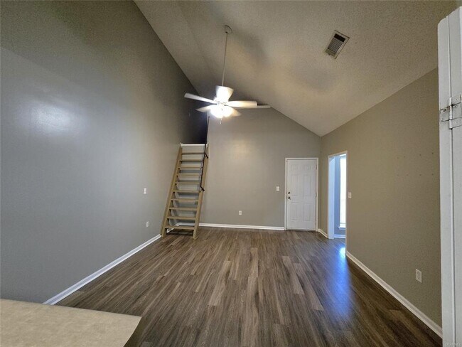 Foto del edificio - 79 Pine Meadows Cir