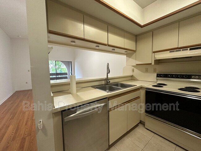 Building Photo - 8999 SW 123rd Ct