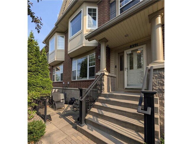 Foto del edificio - 8391 Townsend Dr