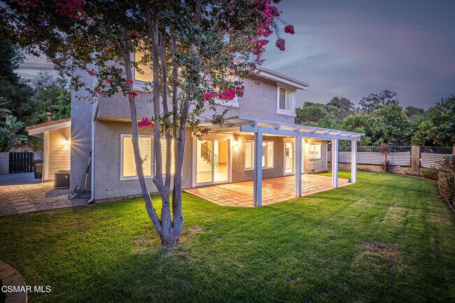 Foto del edificio - 1696 Shadow Oaks Pl
