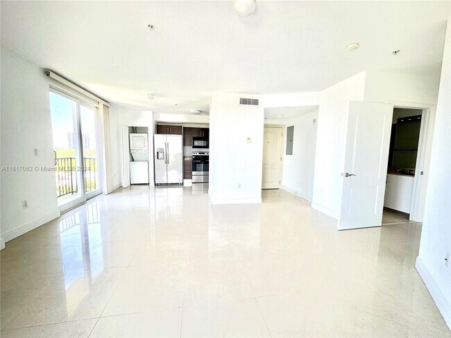 Foto del edificio - 2701 SW 3rd Ave