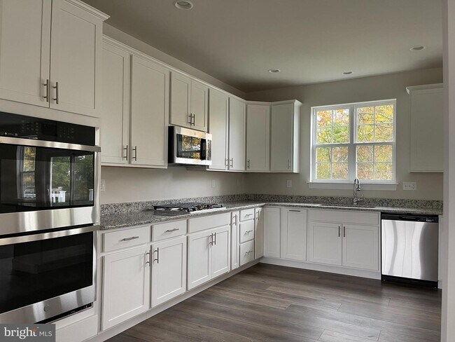 Foto del edificio - 3020 Whitehall Rd