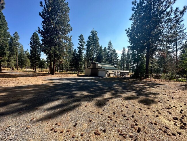 Building Photo - 2659 HWY 422