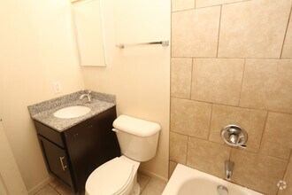 apartments walnut mall university street carbondale