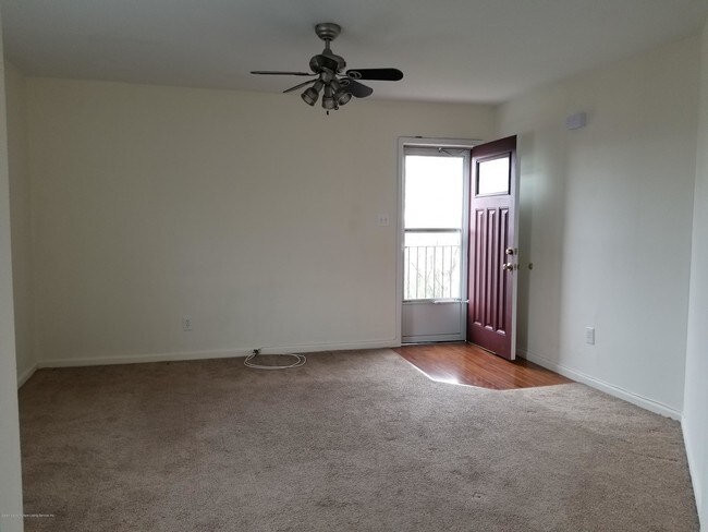 Building Photo - 67 Adlai Cir