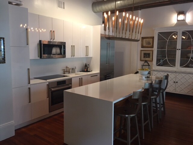 Building Photo - 528 Baronne St