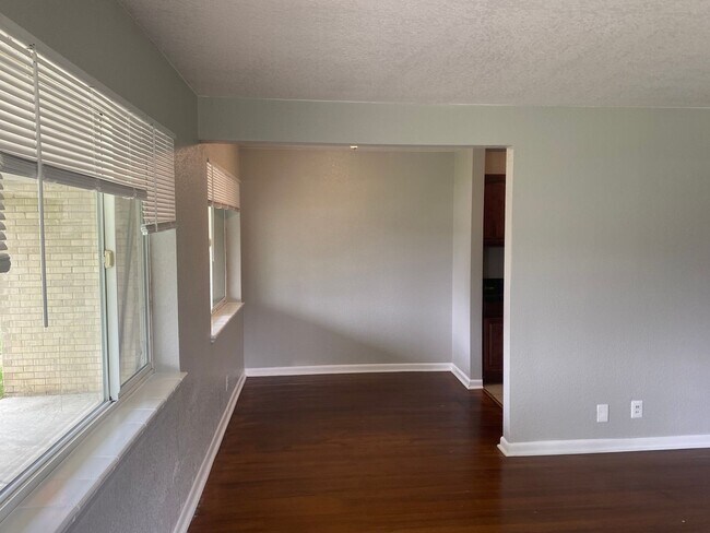 Foto del edificio - Move In Special offered 1 bedroom with 1 bath