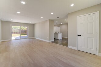 Building Photo - 1901 Canyon Creek Ct