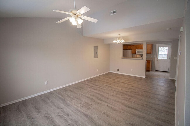 Building Photo - 1413 Greensboro Dr