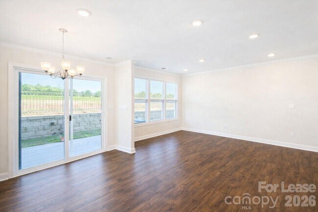 Foto del edificio - 1260 Scarlet Firethorne Ave NW