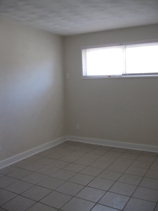 Photo - 327/329 Woodview Ave Apartment