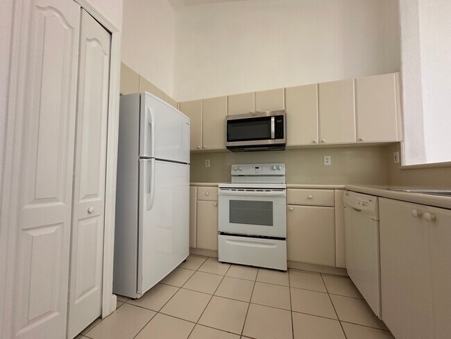 Foto del edificio - 1568 SE 26th St