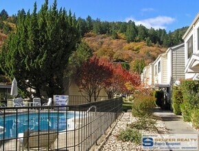 Building Photo - 280 San Jacinto Dr