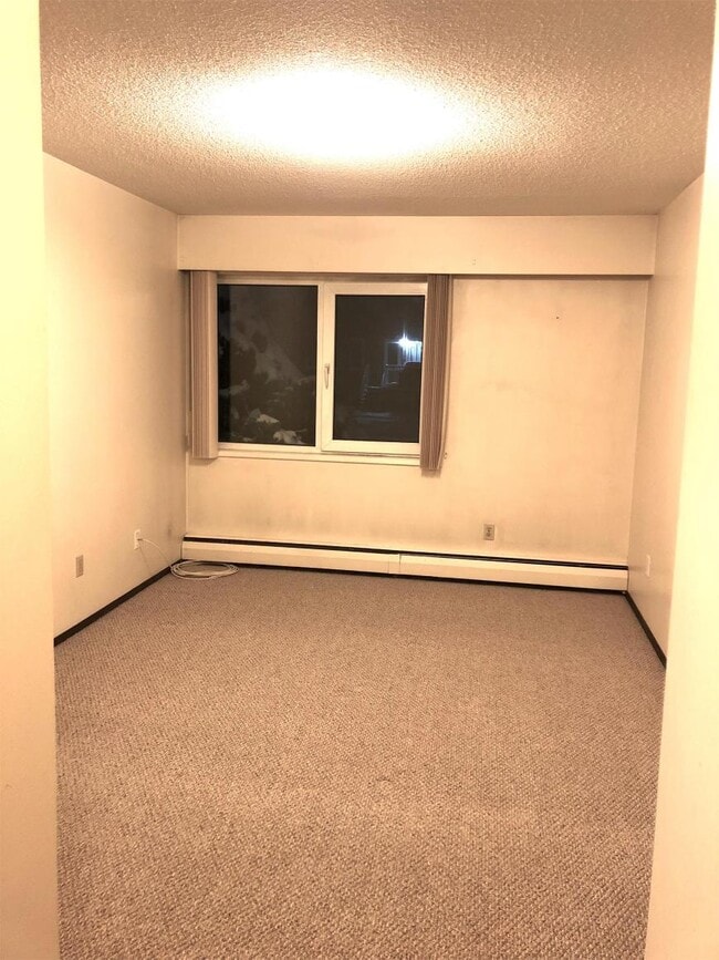Building Photo - 1 bedroom in Prince George BC V2M 3A2