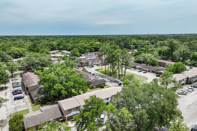 Foto del edificio - Clearview Townhouses