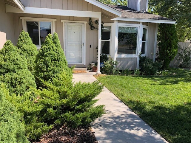 Primary Photo - 101 Woodlake Ct