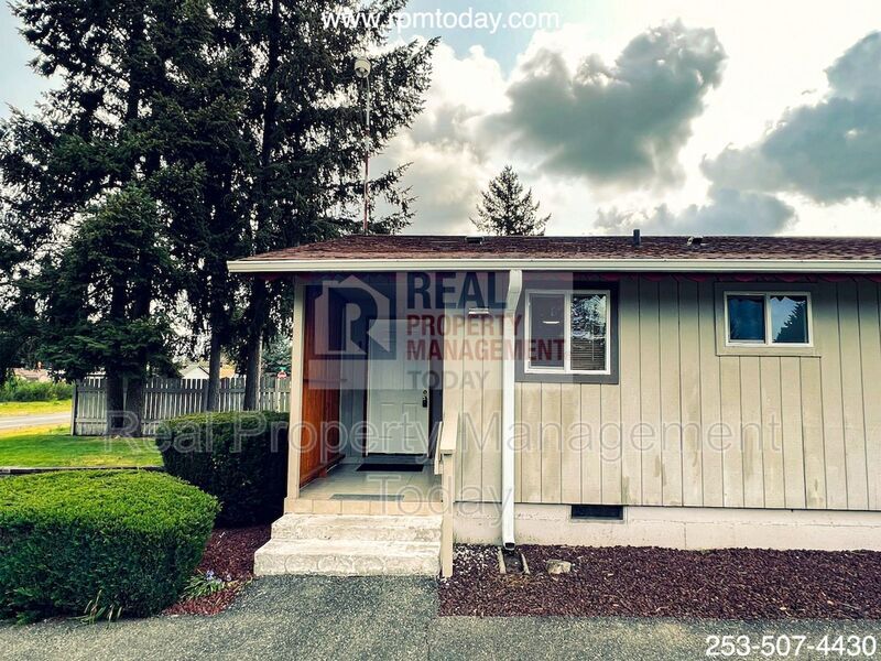 116 173rd St S Unit Apt 1, Spanaway, WA 98387 Condo for Rent in Spanaway, WA