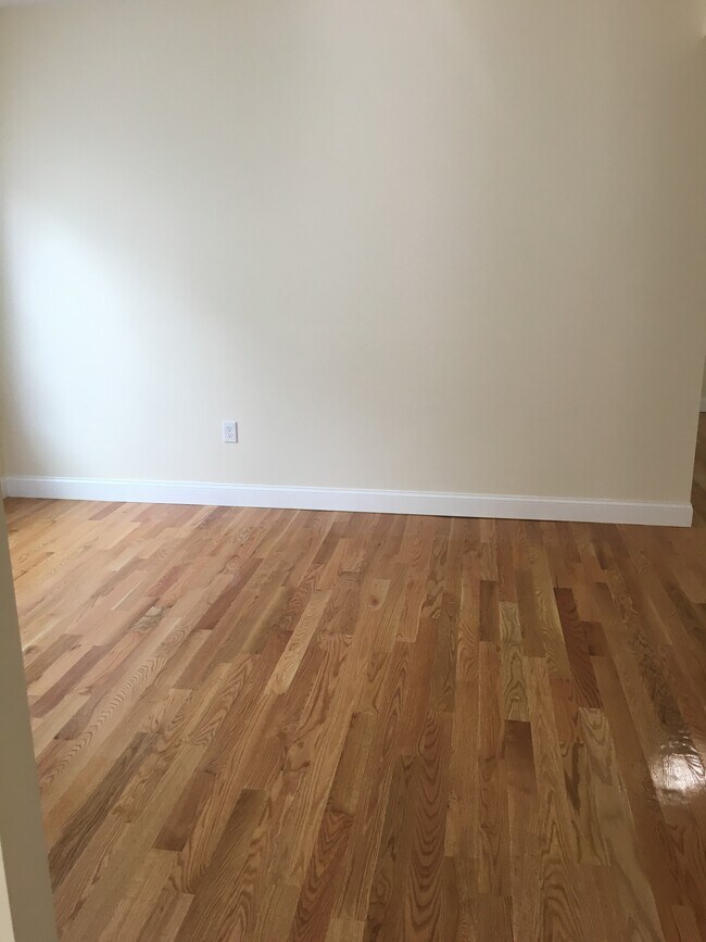 Foto del edificio - 785-787 Broadway Street