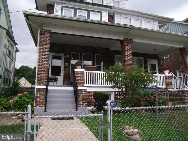 Building Photo - 720 Edgewood Ave