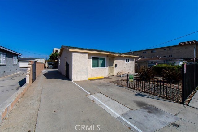 Foto del edificio - 14028 Doty Ave