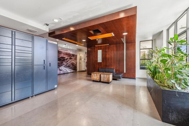 Foto del edificio - Refined Urban Condominium at Jack London S...