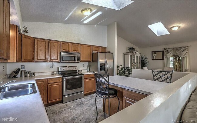 Foto del edificio - 3 br, 3 bath House - 88 Taylor Ave