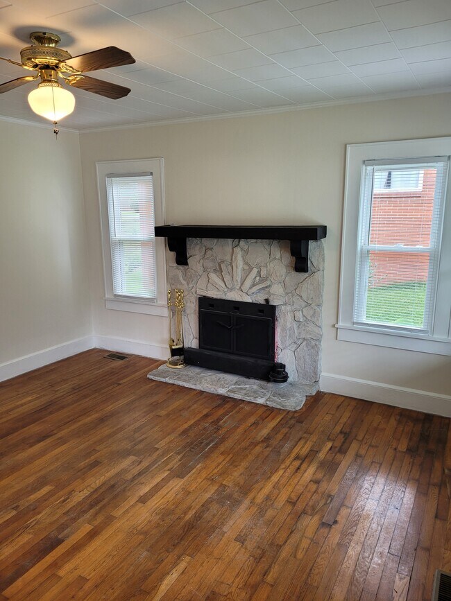 615 Washington St, Cramerton, NC 28032 House Rental in Cramerton, NC