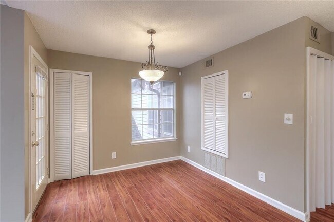 Building Photo - 105 Hawkstone Way