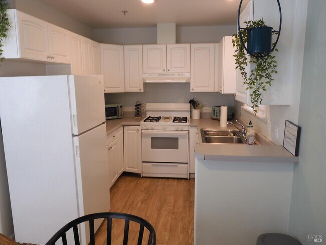 Building Photo - 4069 Alta Vista Ave