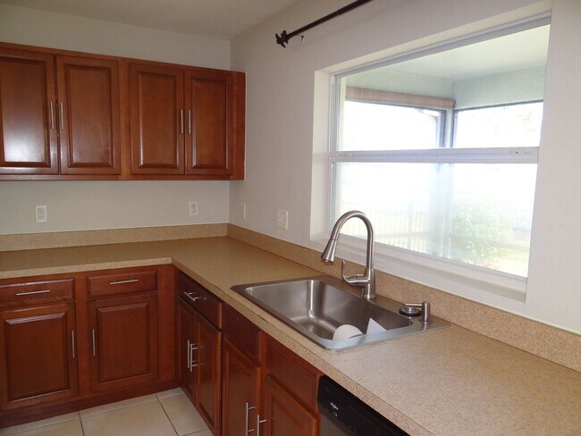 Building Photo - 3 br, 2 bath House - 9975 Bishop Creek Way