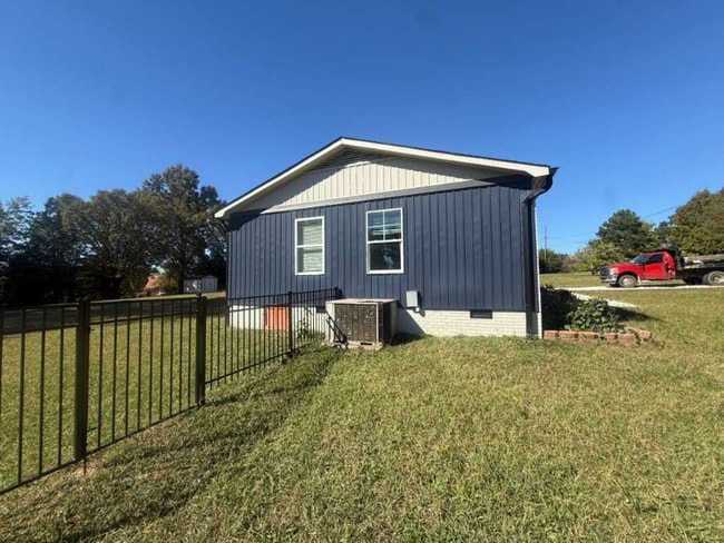 Building Photo - 11 Cobblestone Ln NW