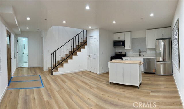 Foto del edificio - 18654 Runnymede St