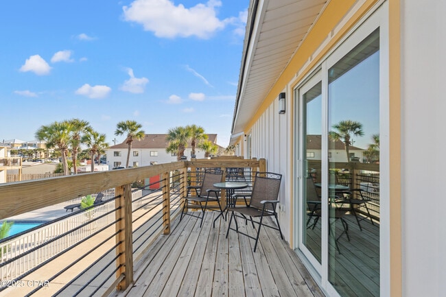 Foto del edificio - 8115 Thomas Dr