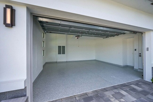 Photo - 9979 Migration Pt House