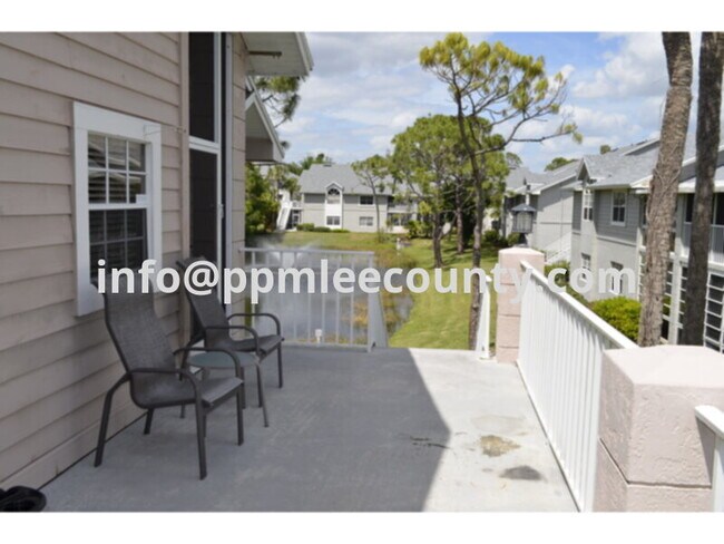 Foto del edificio - Fun and Cozy 2/2 Condo in South Fort Myers...