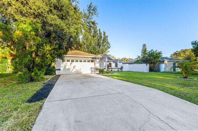 Building Photo - 1860 46th St S