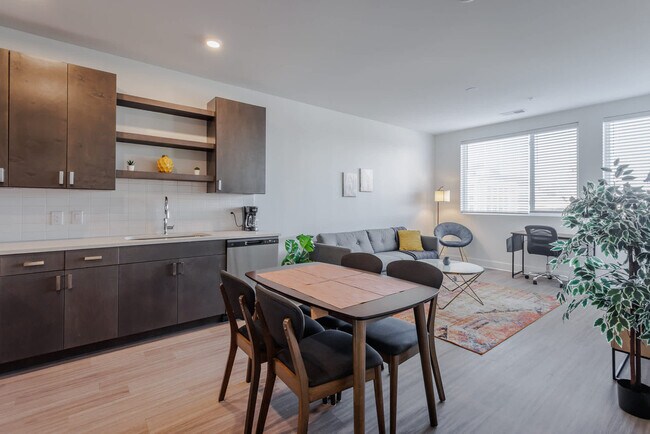 Foto del edificio - 601 E Pete Rose Wy