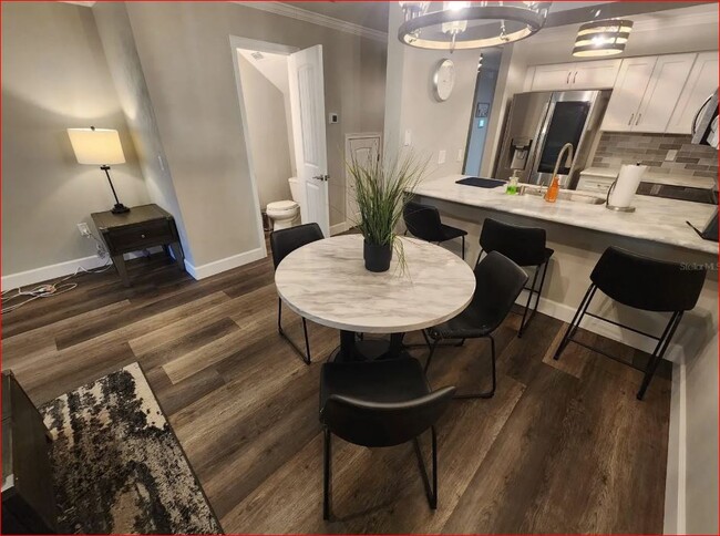 Dining area - 2735 SW 35th Pl