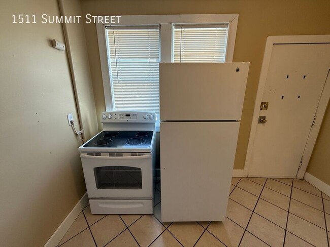 Foto del edificio - 1511 Summit St