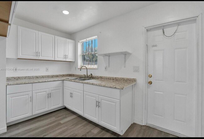 Building Photo - 3056 NW 78th St