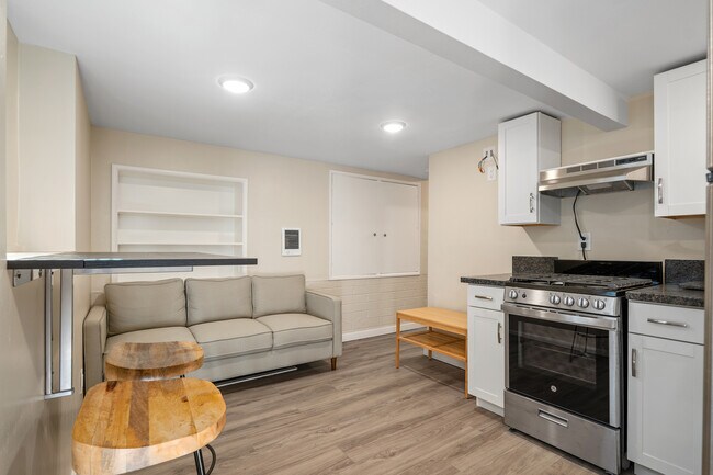 Foto del edificio - 3295 McKinley St