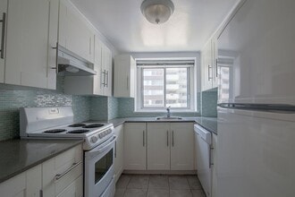 Building Photo - 3435 Rue Drummond