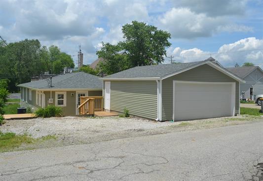 2 car garage + 2 parking spaces - 634 N Adams St