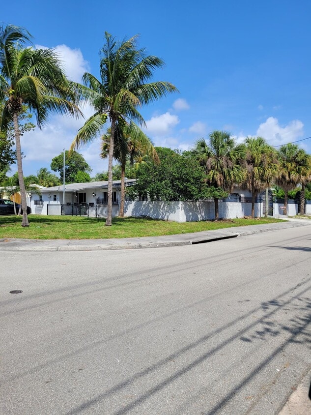 Foto del edificio - 101 NW 9th St