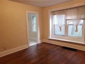 Building Photo - 38 Berkshire St