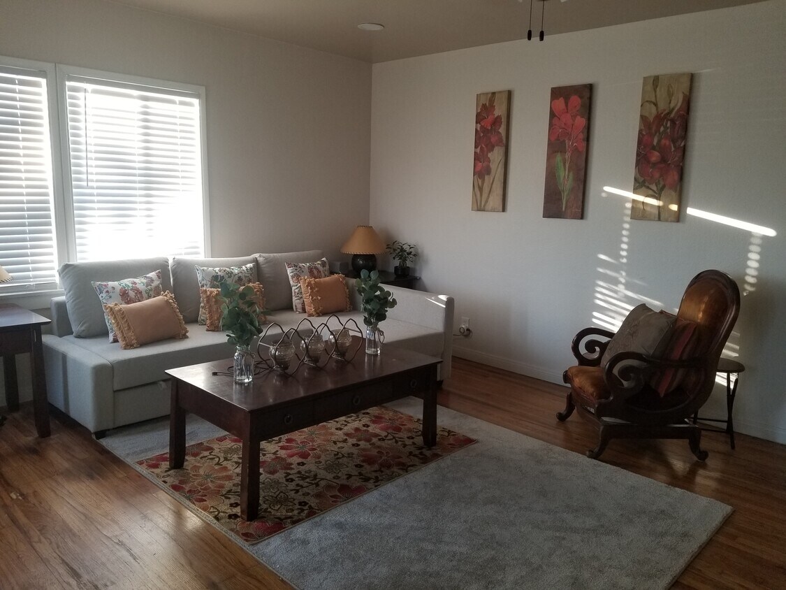 4089 W 141st St, Hawthorne, CA 90250 House for Rent in Hawthorne, CA