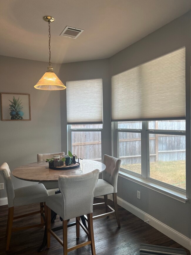 Foto del edificio - 1215 Terrace Ct