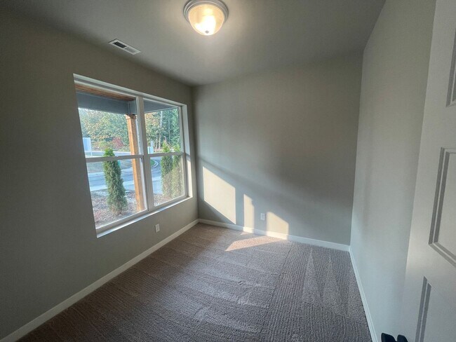 Building Photo - Beautiful New 5BD/4BTH Bella Cresta Home f...