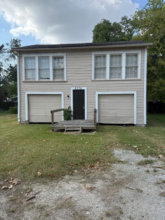 Primary Photo - 2370 Ave C