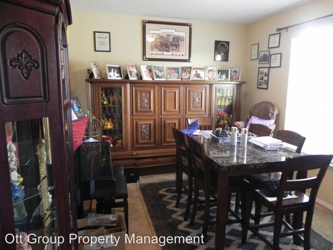 Building Photo - 6 br, 3.5 bath House - 3110 Claymore St
